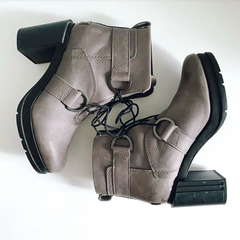 SOREL Margo Lace Up Boots in Quarry